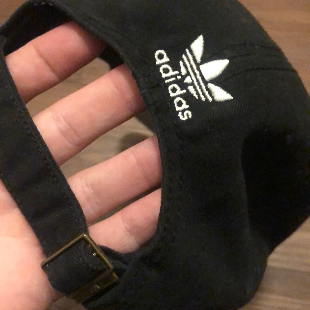 Adidas hat - Picture 3 of 4